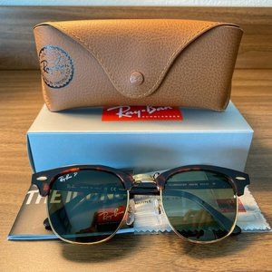 Ray-Ban Clubmaster Tortoise Non-Polarize